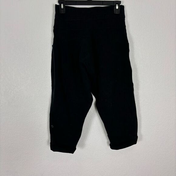 Lululemon Black Capri Sweatpants with Drop Crotch Women's Size 6 - Picture 2 of 6